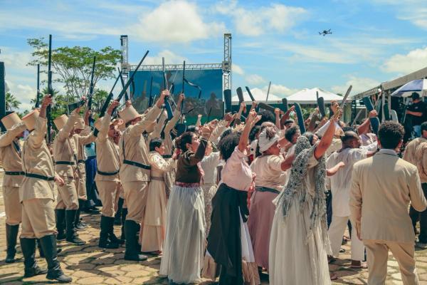 Espet&aacute;culo ?Os Viajantes do Tempo? emociona p&uacute;blico e marca os 203 anos da Batalha do Jenipapo em Campo Maior(Imagem:Jo&atilde;o Allbert)