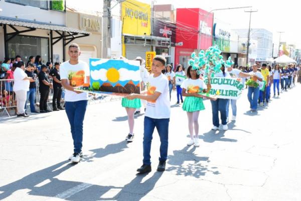 Desfile cívico encerra solenidades da Semana da Pátria em Floriano(Imagem:Secom)