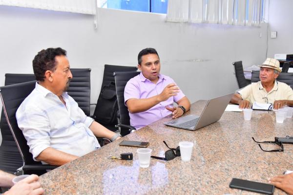 Câmara Municipal discute minuta de projeto de lei para fortalecer empresas de Floriano.(Imagem:CMF)