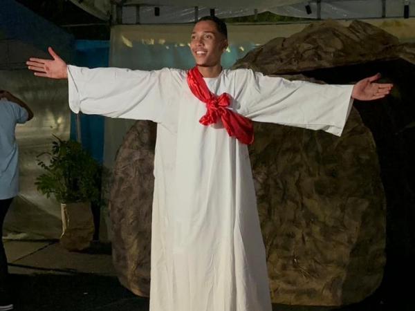 Alunos da rede estadual emocionam p&uacute;blico em encena&ccedil;&atilde;o da Via Sacra na zona Sudeste de Teresina(Imagem:Ascom Seduc)