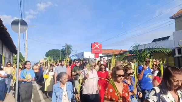 Domingo de Ramos abre a Semana Santa com celebra&ccedil;&atilde;o em Floriano(Imagem:FlorianoNews)