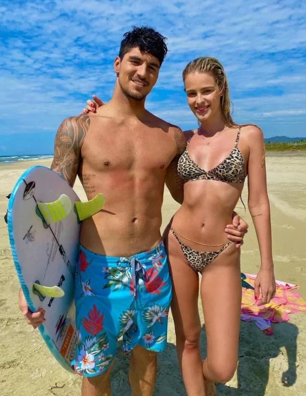 Gabriel Medina e Yasmin Brunet(Imagem:Reprodução/Instagram)