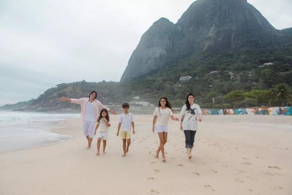  Paulo Ricardo com Diana, Luís Eduardo, Isabela e Paola.(Imagem:Bella Pinheiro )