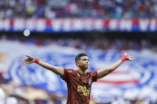 Erick Pulga comemora em Bahia x Vasco(Imagem:Rafael Rodrigues / EC Bahia)