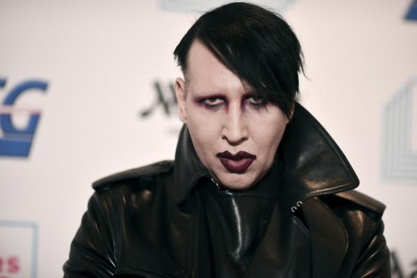 Marilyn Manson se entrega à polícia por causa de agressão de 2019 e aguarda audiência em liberdade(Imagem:Reprodução)