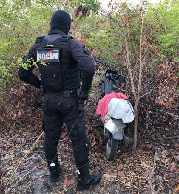 Polícia Militar recupera motocicleta roubada em Floriano.(Imagem:Divulgação/PM)