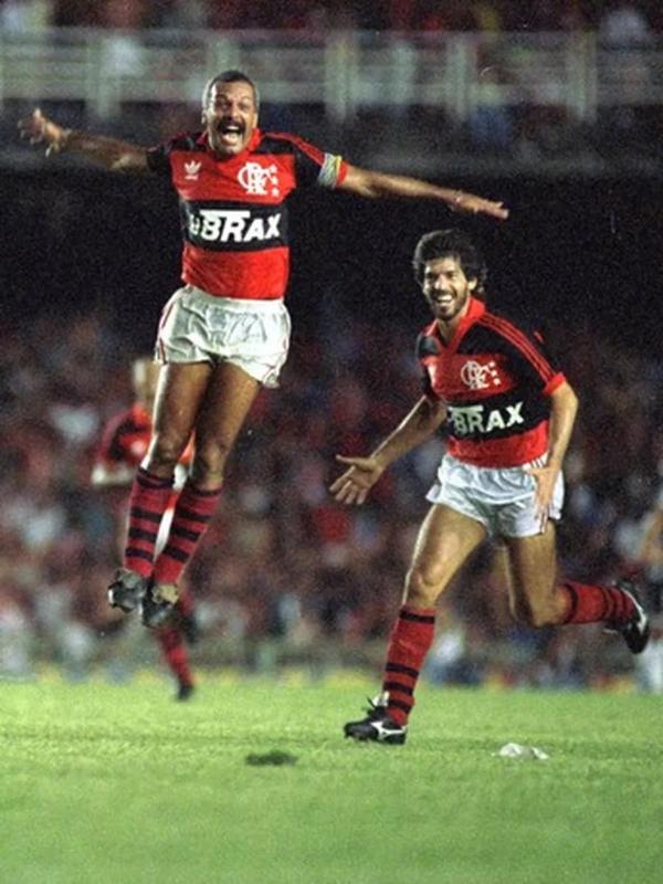 Junior em ação pelo Flamengo em 1992.(Imagem:Agência O Globo)