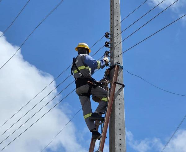 A&ccedil;&otilde;es de melhorias v&atilde;o garantir um fornecimento de energia com mais confiabilidade para moradores dos bairros Irapu&aacute; I e Centro(Imagem:Ascom)