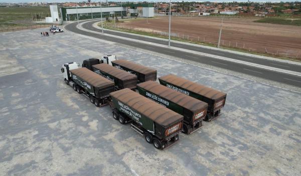 Transporte de min&eacute;rio de ferro.(Imagem:Ascom Porto Piau&iacute;)