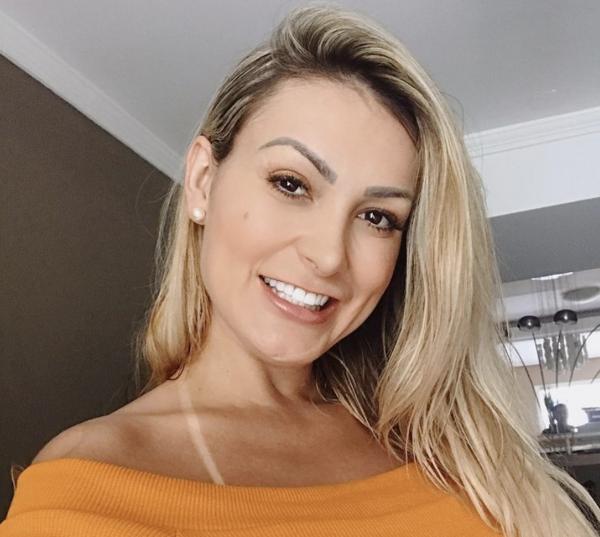 Andressa Urach fez um desabafo em seus stories, do Instagram, na madrugada desta quarta-feira (29), no qual ela reclama sobre a ?ingratidão? e a ?traição? de ?pessoas que mais amam(Imagem:Reprodução)