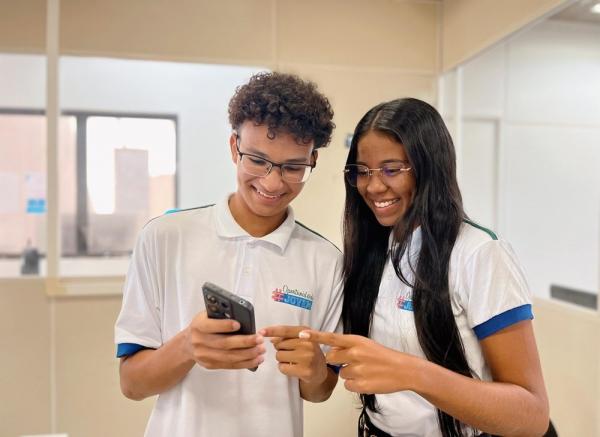 As oportunidades são destinadas a jovens entre 18 e 29 anos, que nunca tenham trabalhado com carteira assinada e que estejam inscritos no CadÚnico ou possuam a ID Jovem ativa.(Imagem:Divulgação)