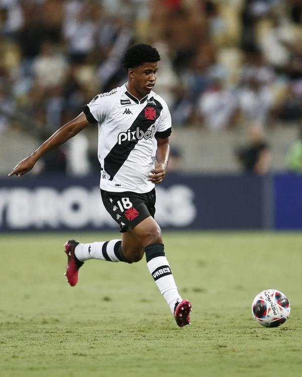  Andrey se despede do Vasco.(Imagem:Daniel Ramalho/Vasco)