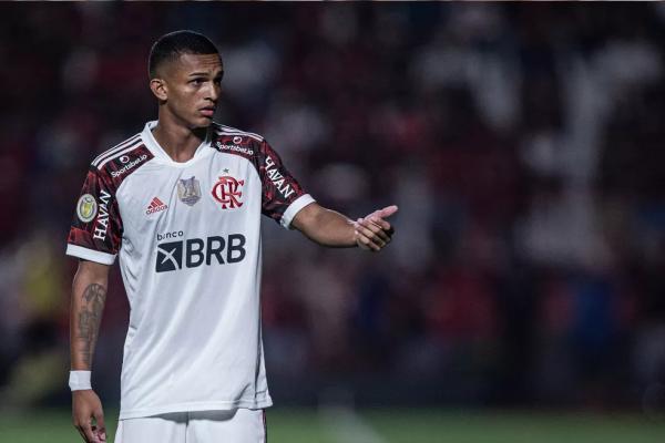 Wesley foi o destaque positivo do Flamengo contra o Atlético-GO.(Imagem:Heber Gomes/AGIF)