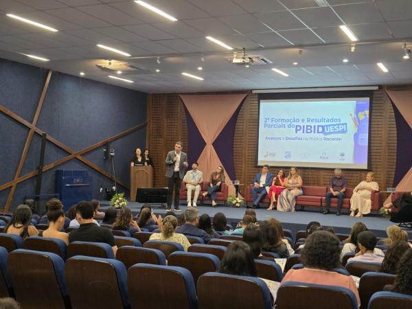 PIBID Uespi reúne mais de 1.200 estudantes e professores para discutir avanços do programa no Piauí(Imagem:Raíza Leão)