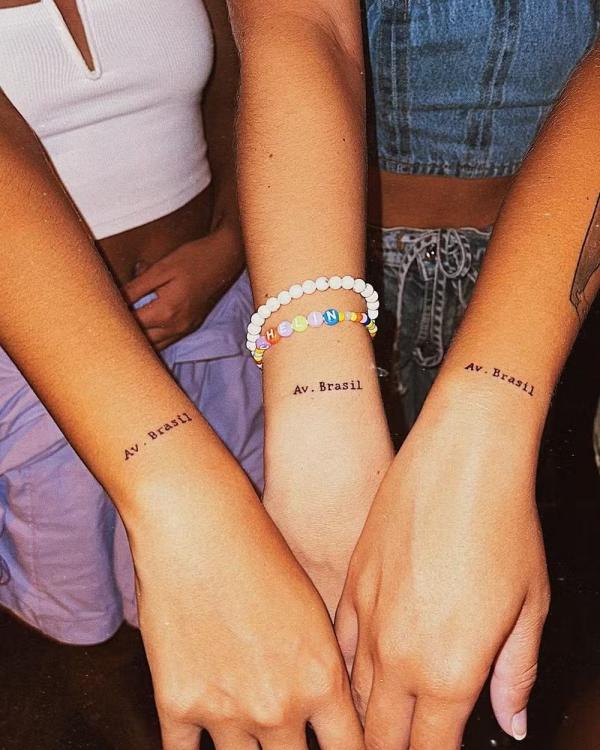 Tatuagem feita por Mel Maia e as amigas.(Imagem: Reprodução)