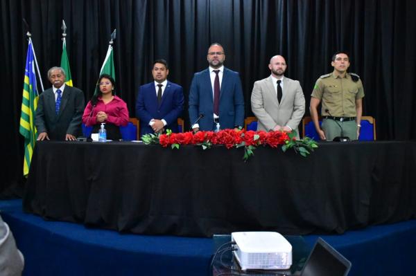 Câmara Municipal de Floriano homenageia advogados em sessão solene.(Imagem:CMF)