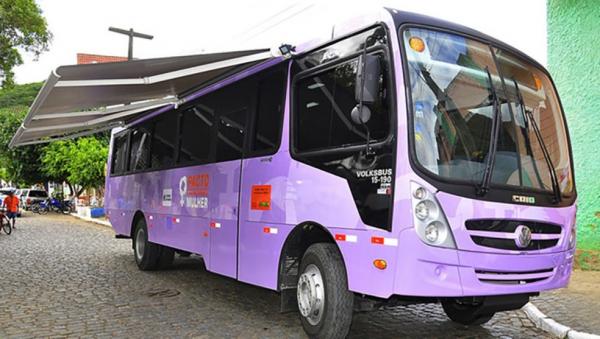 Ônibus lilás realiza ação social no Distrito Amolar(Imagem:Reprodução)