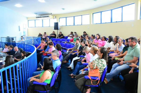 Câmara de Floriano é palco de audiência pública para prestação de contas da Prefeitura Municipal.(Imagem:CMF)