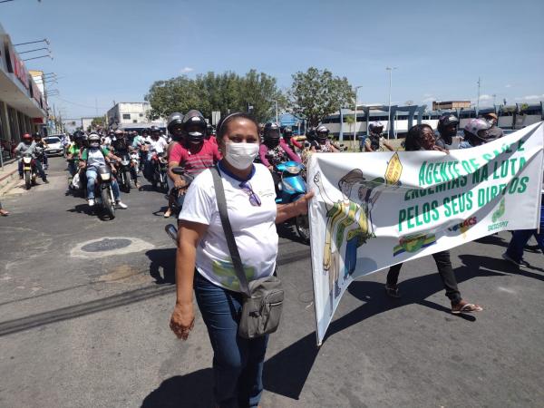 Servidores públicos realizam manifestação por reajuste salarial, em Floriano.(Imagem:FlorianoNews)