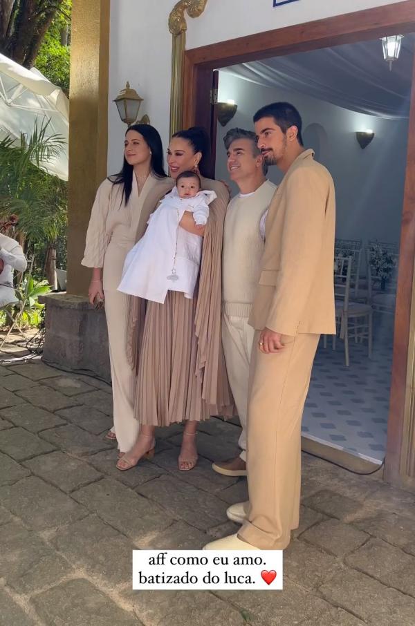 Marcella Rica compartilha registros do batizado de Luca, filho de Claudia Raia e Jarbas Homem de Mello.(Imagem:Reprodução/Instagram)
