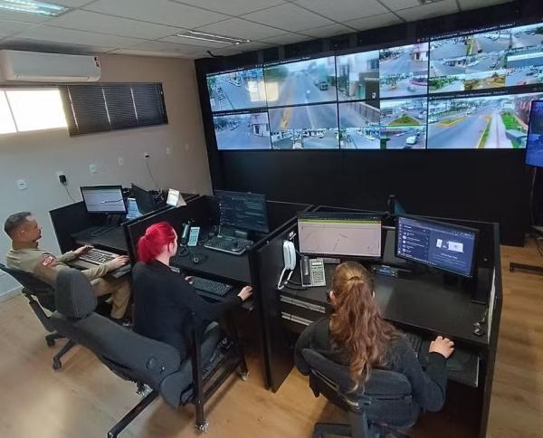 Central de videomonitoramento da PMSC em Mafra, Norte do estado.(Imagem:38º BPM/PMSC/Divulgação)