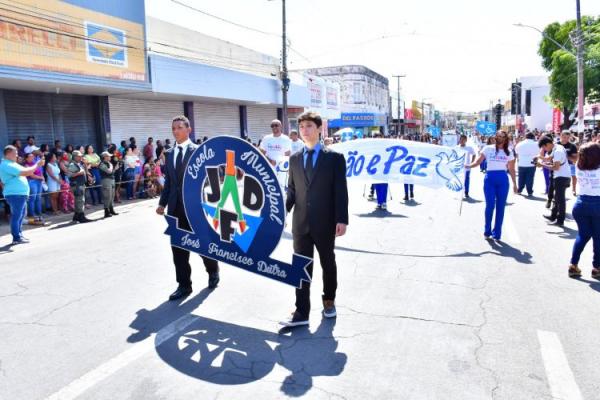 Desfile Cívico marca as comemorações pela Independência do Brasil em Floriano.(Imagem:Secom)