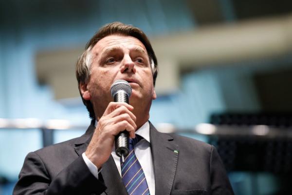 Bolsonaro assina decreto que permite empreendimento em área de cavernas(Imagem:Reprodução)