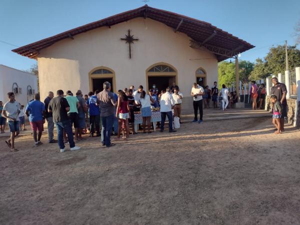 Localidade Tabuleiro do Mato realiza abertura do festejo de Bom Jesus da Lapa.(Imagem:FlorianoNews)