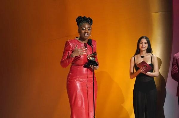 Samara Joy, cantora de jazz dos EUA que tirou de Anitta o prêmio de melhor artista revelação.(Imagem:AP Photo/Chris Pizzello)