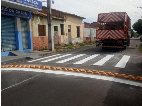 Superintend&ecirc;ncia de Tr&acirc;nsito de Floriano sinaliza principais vias da cidade.(Imagem:Secom)