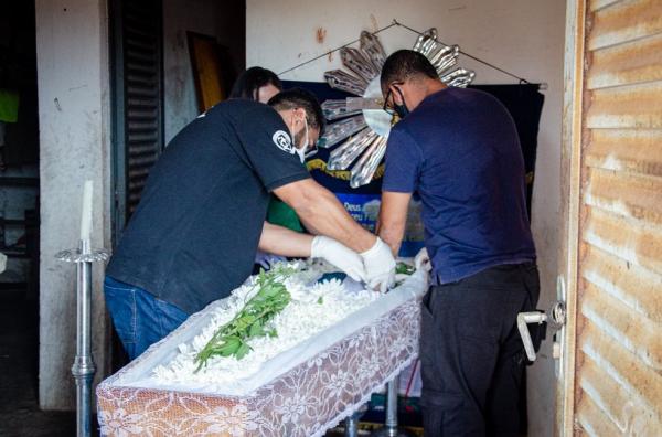 Perícia recolheu corpo de idoso em Cocal, Norte do Piauí.(Imagem:Reprodução/Blog do Coveiro)