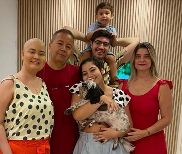 Mãe promove ação solidária no Piauí em homenagem à filha transplantada que morreu por complicações da Covid.(Imagem:Arquivo Pessoal/Maria Raimunda)