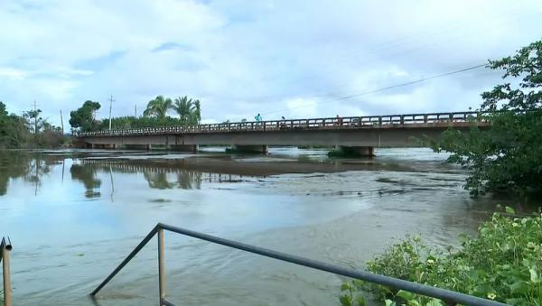  Rio Marathaoan, em Barras, no Norte do Piauí, permanece acima da cota de alerta.(Imagem:TV Clube )