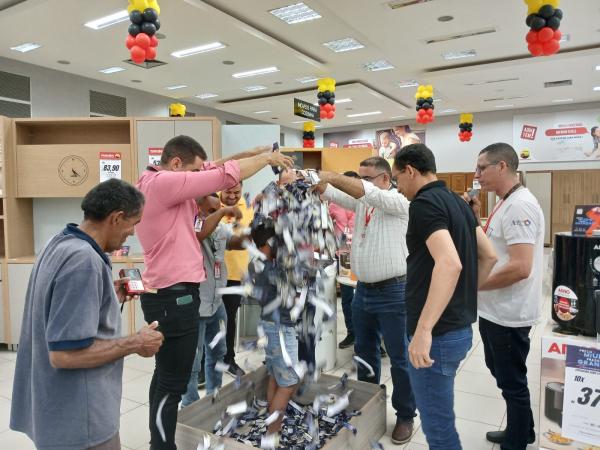 Armazém Paraíba realiza 1º sorteio de prêmios pelos 67 anos da loja em Floriano(Imagem:FlorianoNews)