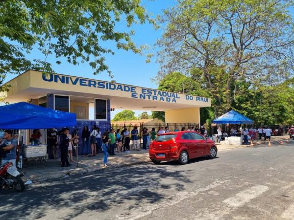 Segundo dia de provas do Enem na Uespi.(Imagem:Mayrla Torres/ Portal ClubeNews)