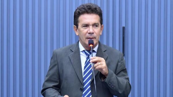 Vereador Miguel Vieira pede reforma para a Escola Municipal Dorinha Carvalho(Imagem:CMF)