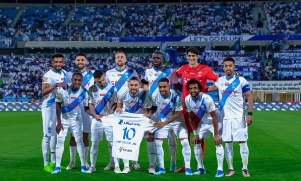 Jogadores do Al-Hilal com a camisa 10 em homenagem a Neymar(Imagem:Twitter/Al-Hilal)