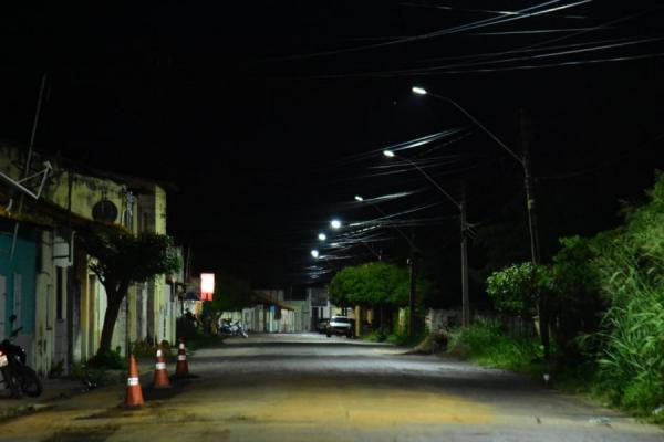 Prefeitura de Floriano avança no trabalho de modernização da iluminação pública.(Imagem:Secom)