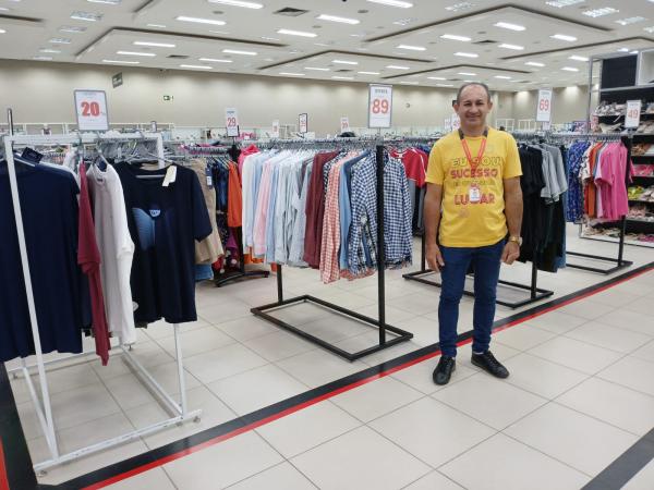 Francivaldo Nogueira, chefe do setor de confec&ccedil;&otilde;es do Armaz&eacute;m Para&iacute;ba.(Imagem:FlorianoNews)