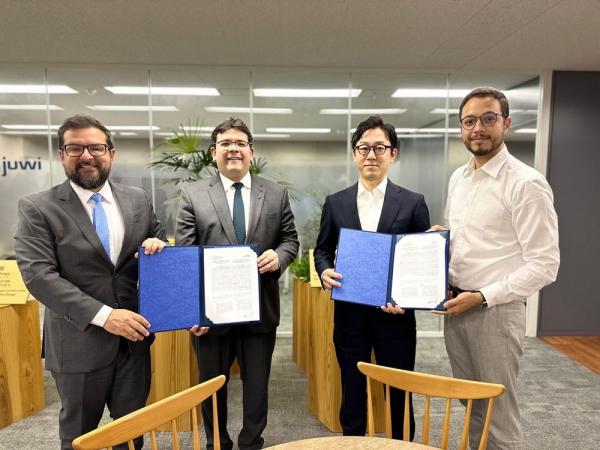 Em Tóquio, no Japão, Rafael Fonteles assinou Memorando de Entendimento (MoU) para estudos envolvendo energias renováveis.(Imagem:Divulgação)