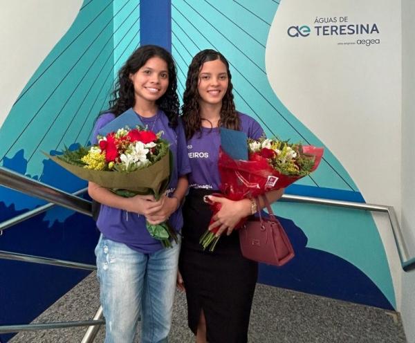 Renata e Amanda desenvolveram uma Esta&ccedil;&atilde;o Elevat&oacute;ria de Esgoto Sustent&aacute;vel (EES) de baixo custo para conectar casa &agrave; esgoto que passa na rua(Imagem:Ascom &Aacute;guas de Teresina)