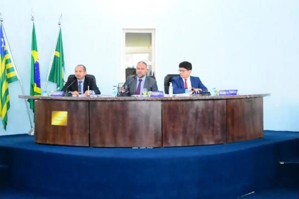 Câmara Municipal de Floriano abre o ciclo de sessões da segunda quinzena de abril(Imagem:CMF)