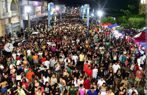 C&acirc;mara Municipal de Floriano prestigia arrast&atilde;o com Dany Mellody no Carnaval(Imagem:Reprodu&ccedil;&atilde;o/Instagram)