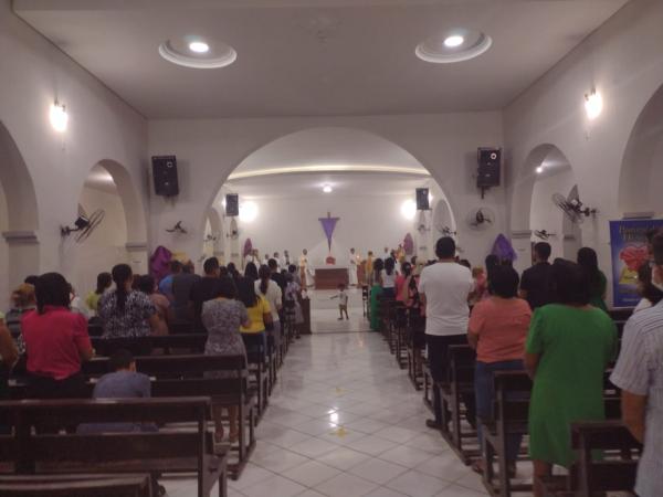 Fiéis da Igreja Católica de Floriano e Barão de Grajaú participam da Missa da Ceia do Senhor(Imagem:FlorianoNews)