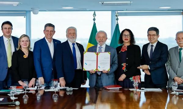 Presidente Lula sanciona Projeto de Lei nº 847/2025, que aprimora a destinação de recursos do Fundo Nacional de Desenvolvimento Científico e Tecnológico (FNDCT).(Imagem:RICARDO STUCKERT / PR)