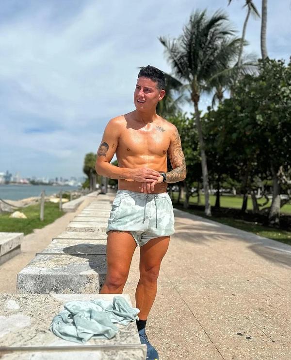  James Rodríguez, jogador de futebol colombiano, que atualmente defende o Olympiacos.(Imagem:Reprodução/Instagram )