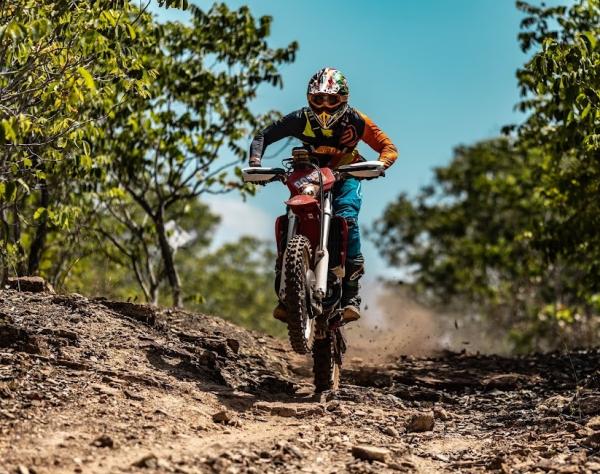 Enduro do Corisco reúne pilotos de quatro estados e piauiense vence também o Campeonato Brasil Norte(Imagem: Divulgação)