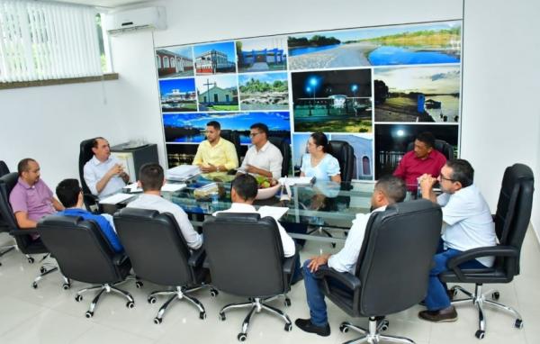  Prefeitura de Floriano começa a preparar edital de licitação para a reforma do mercado central.(Imagem:Secom)