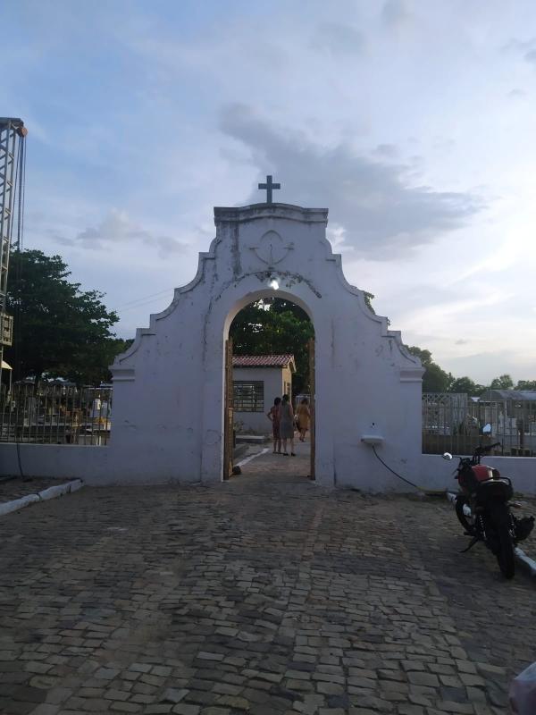 Cemitério São Pedro de Alcântara(Imagem:FlorianoNews)
