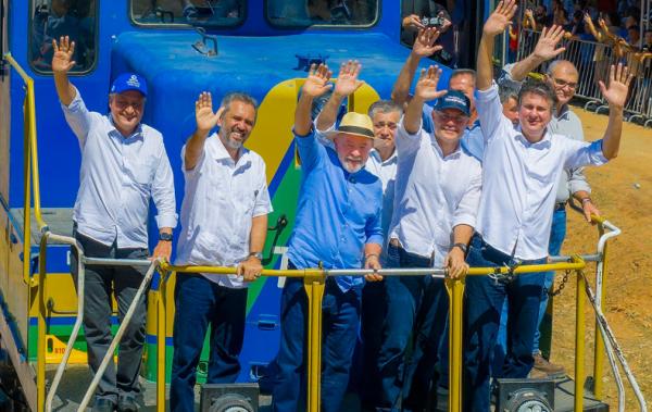 Lula anuncia R$ 1,4 bilhão para obras da ferrovia Transnordestina(Imagem:Ricardo Stuckert / PR)